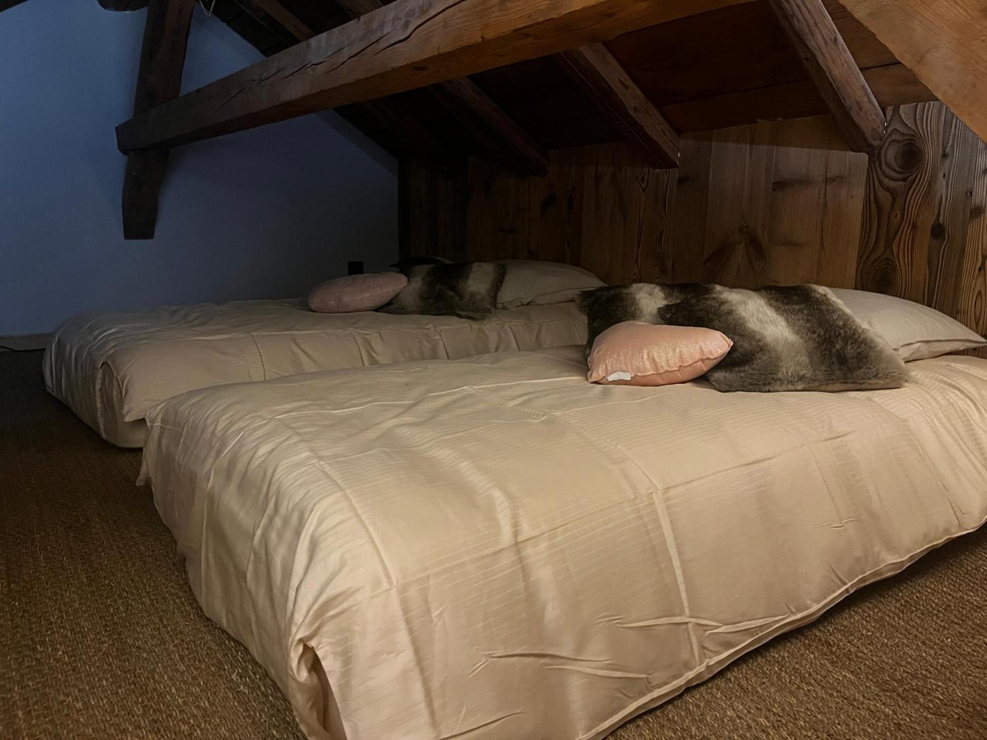 Stone Lake Luxury Lodge 热拉梅 外观 照片
