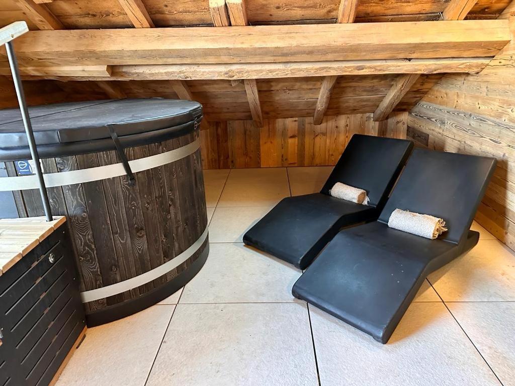 Stone Lake Luxury Lodge 热拉梅 外观 照片