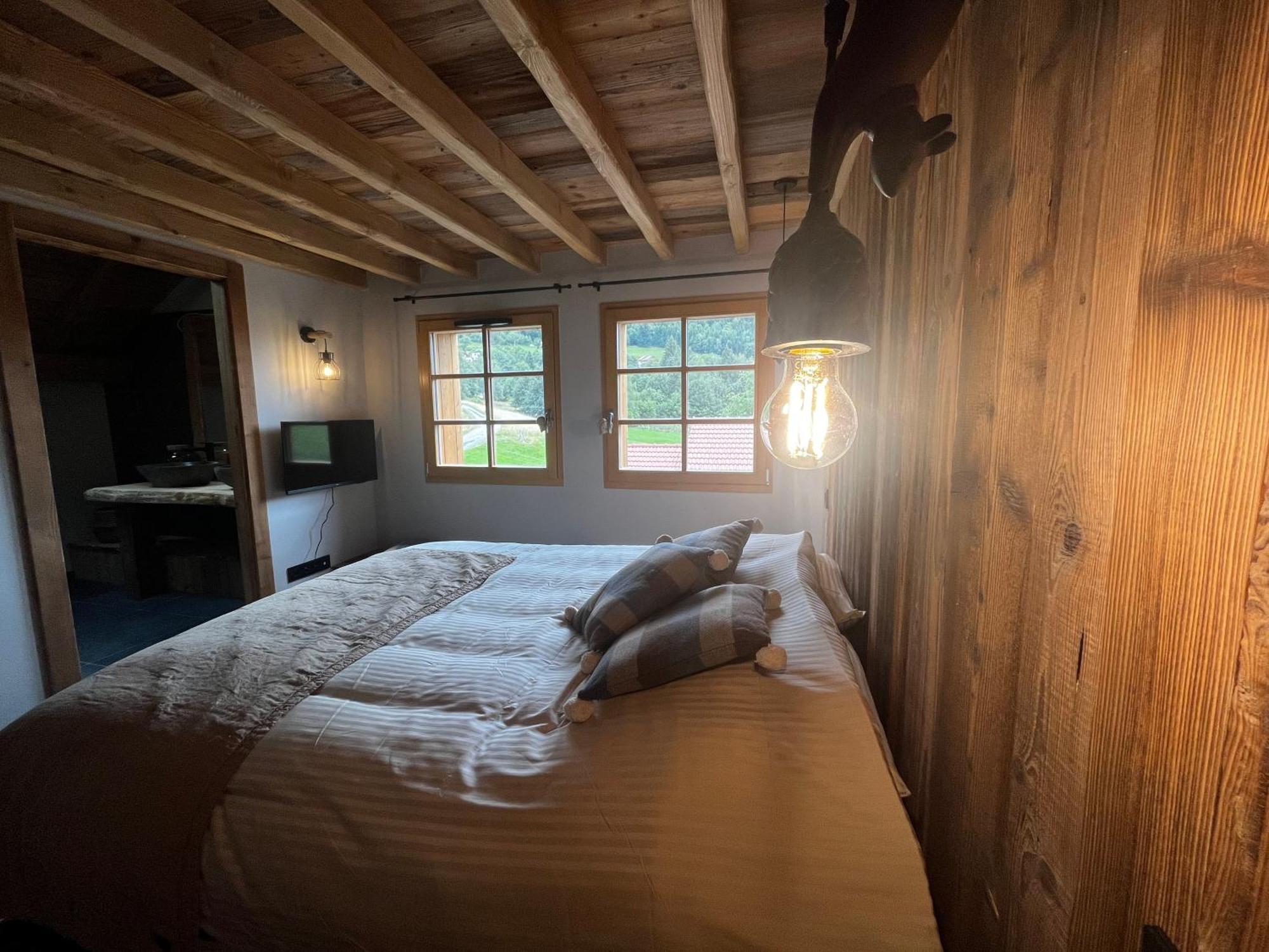 Stone Lake Luxury Lodge 热拉梅 外观 照片
