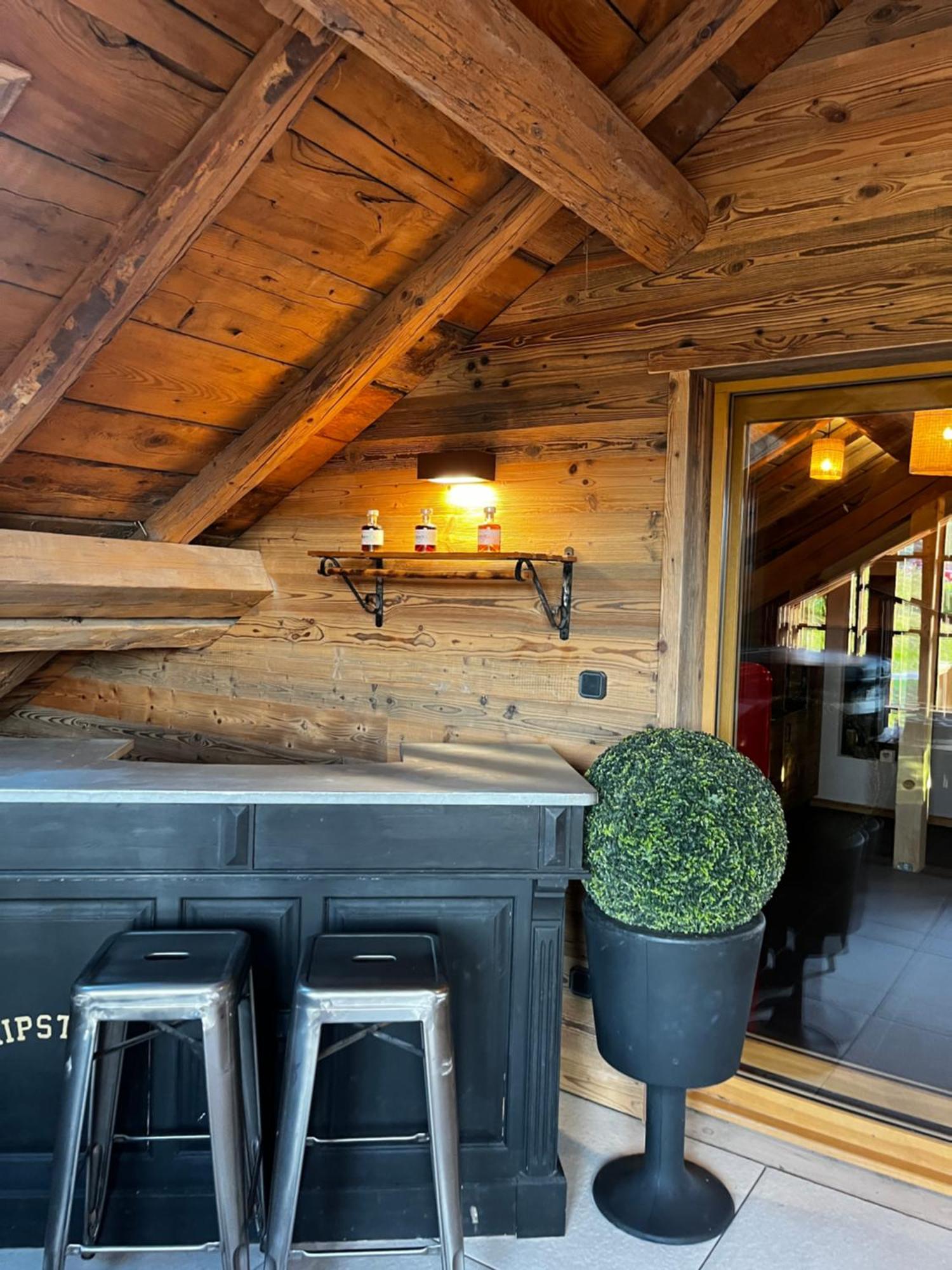 Stone Lake Luxury Lodge 热拉梅 外观 照片