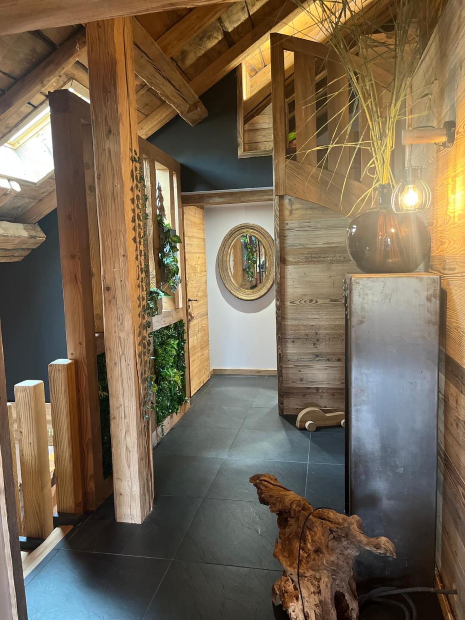 Stone Lake Luxury Lodge 热拉梅 外观 照片